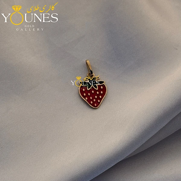 تصویر دوم آویز طلا میناکاری توت فرنگی